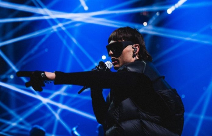 Cancelaría Peso Pluma concierto en Tijuana tras amenazas