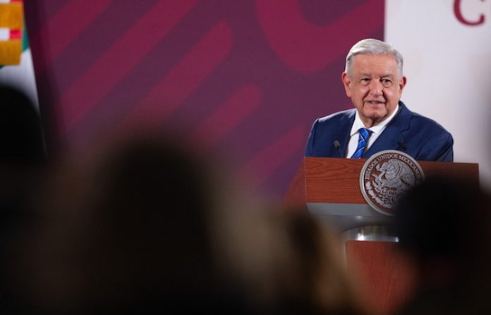 Anuncia AMLO salida de funcionarios federales para contender en elecciones de México en 2024