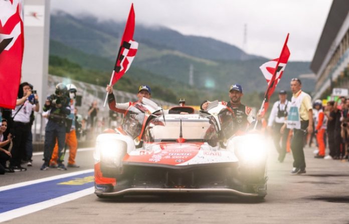 Toyota logra 1-2 en Fuji para sellar La Corona de constructores