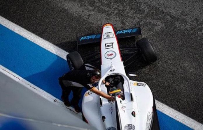 Carrasquedo pelea fuerte en Jerez pero se le complica arribar a zona de puntos