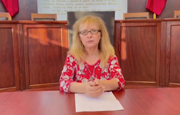 VIDEO: Secuestradores liberan a alcaldesa de municipio de Cotija, Michoacán