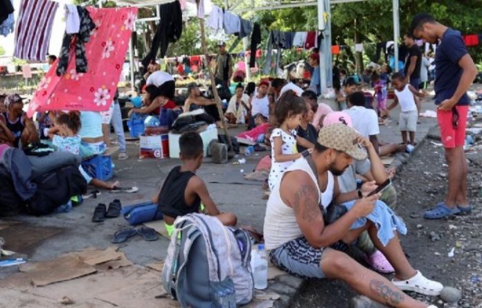 Presidente de Costa Rica ordena declarar emergencia nacional por flujo de migrantes