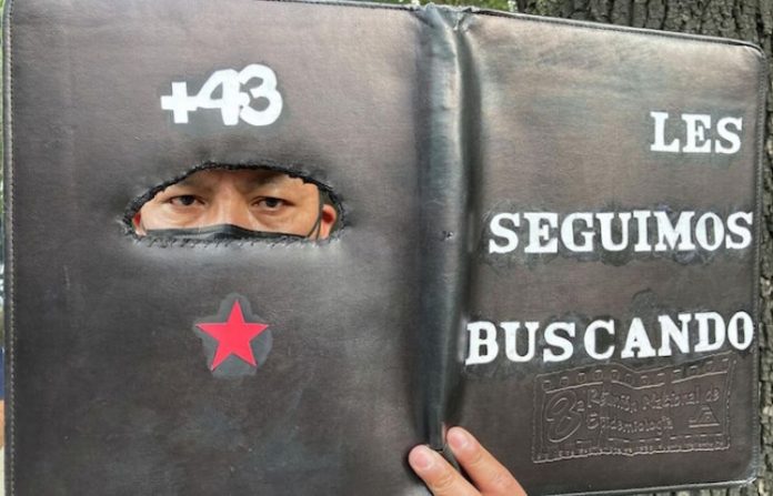 México confirma la renuncia del fiscal especial a cargo del caso Ayotzinapa