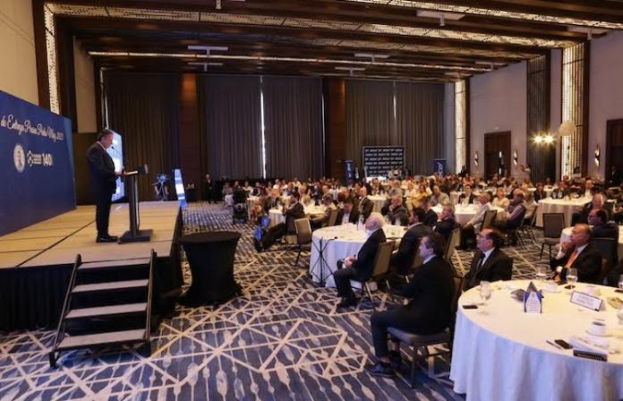 Reconoce CANACO Monterrey con la Presea Pedro Maiz a Juan Guadalupe Marcos Giacomán