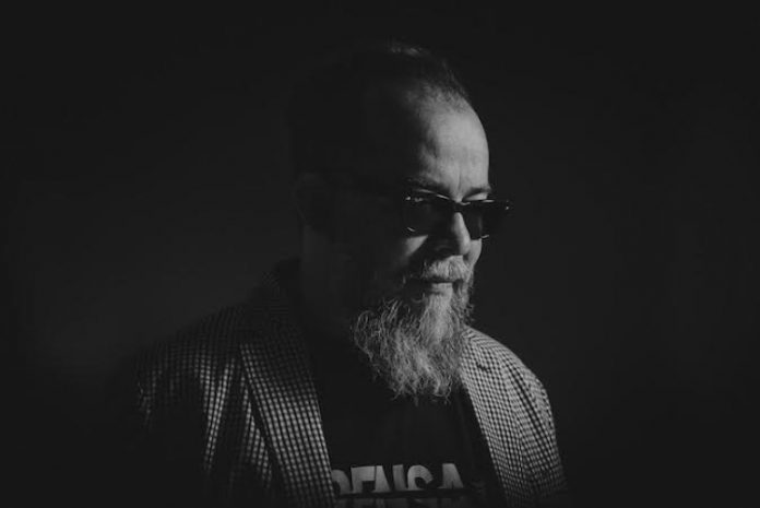 Dominatrix financiera por Gerson Gómez