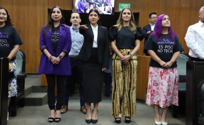 Rinde protesta como diputada Cecilia Robledo, con pesar de MC y sin conocimiento del IEEPC