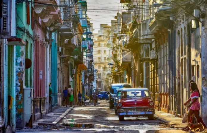 Parlamento de Cuba rechaza memorando presidencial de EU que prohíbe turismo a la isla