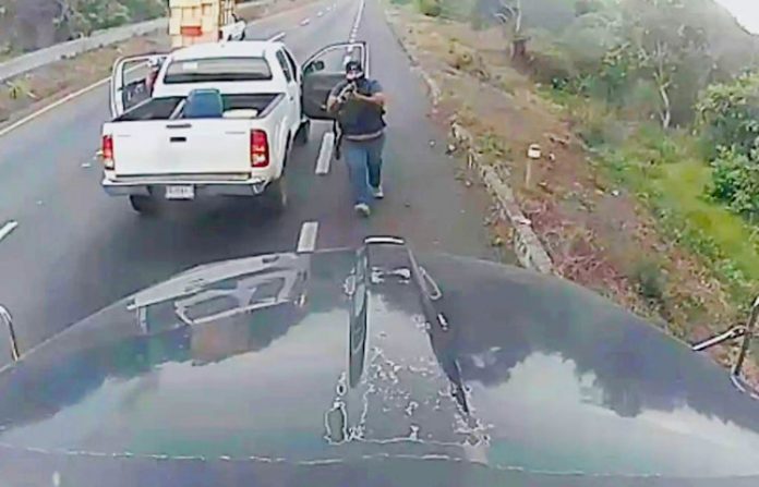 Piden a gobernadores de Hidalgo y Estado de México frenar extorsiones y asaltos en carreteras