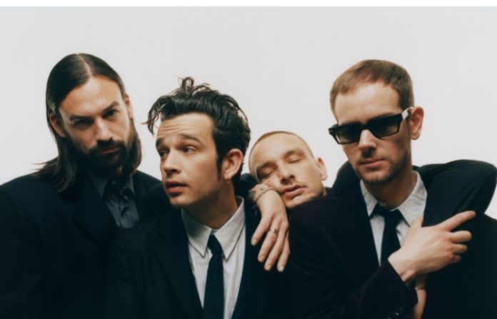 Decide banda The 1975 pausar giras y conciertos