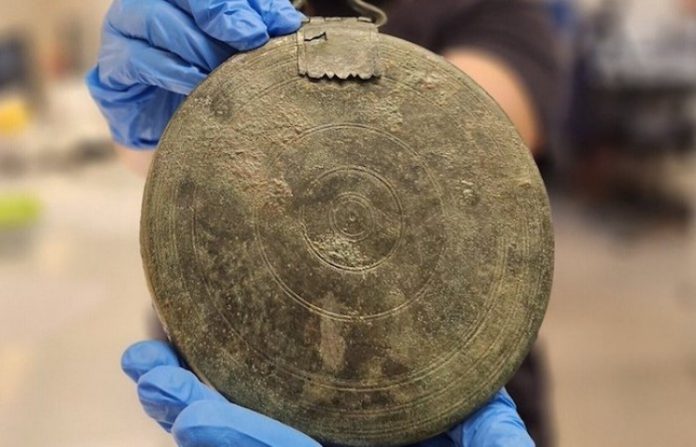 Hallan en Jerusalén tumba de joven cortesana de hace 2300 años con un objeto infrecuente