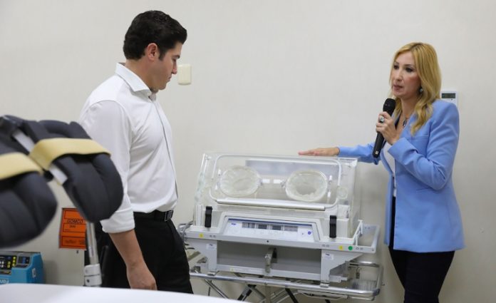 Inaugura Samuel García la Unidad de Especialidades Médicas (UNEME) en Allend