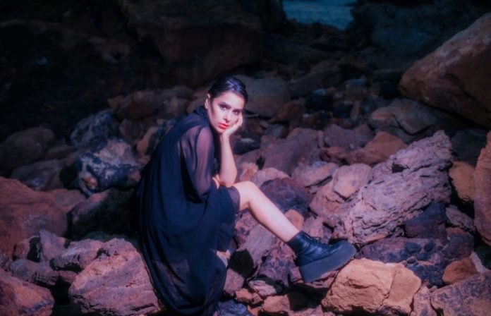 Sofia Kourtesis comparte “How Music Makes You Feel Better”