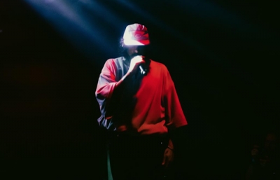 Tino El Pingüino regresa con nuevo sencillo “Entrevisión”