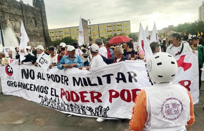 Miles conmemoran en México 55 años de masacre de Tlatelolco y cuestionan militarización