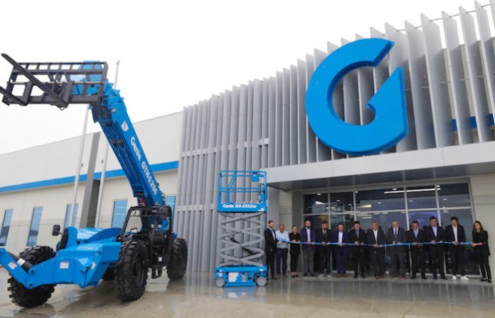 Creará Terex 1,500 empleos con su nueva planta en el Estado