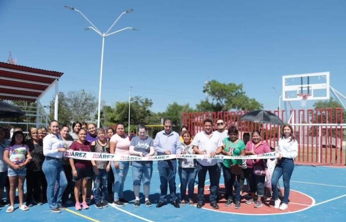Continúan estrenando plazas públicas en Juárez