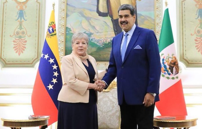 Canciller mexicana aborda temas de migración y diálogo venezolano con presidente Maduro