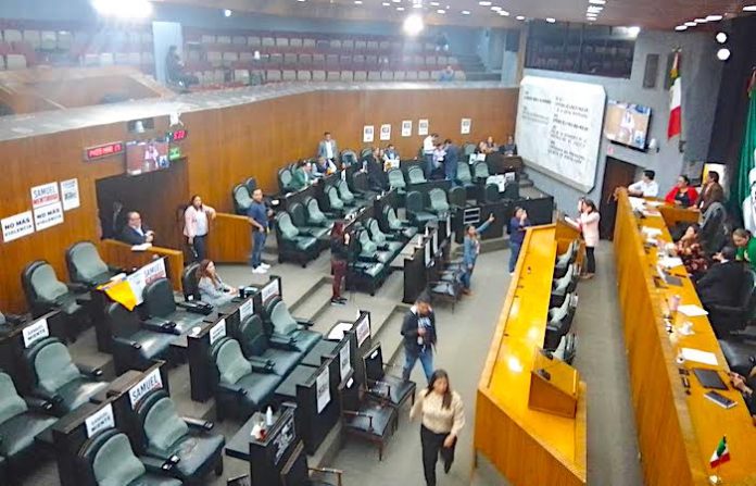 Abandona PRIAN el Pleno tras discusión sobre Rosaura Guerra