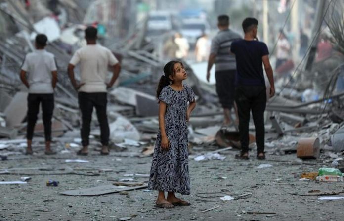 Más de 300.000 niños desplazados por escalada de conflicto palestino-israelí, dice Unicef