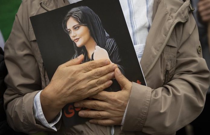 Eurocámara otorga el Premio Sájarov a defensores de derechos de las mujeres en Irán