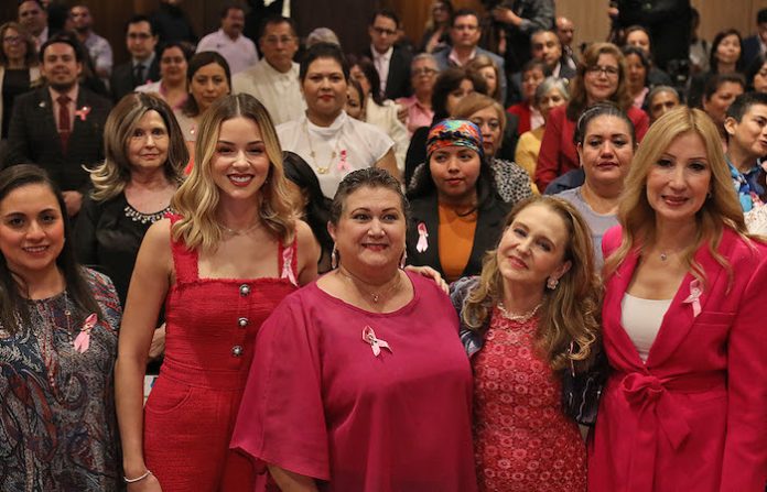 Honran a mujeres de Nuevo León en el Día Mundial de la Lucha contra el Cáncer de Mama