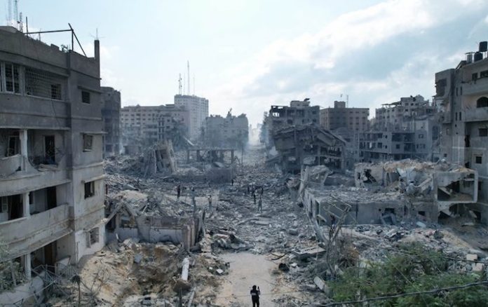 Hersh: “Gaza está en proceso de convertirse en Hiroshima sin utilizar armas nucleares”