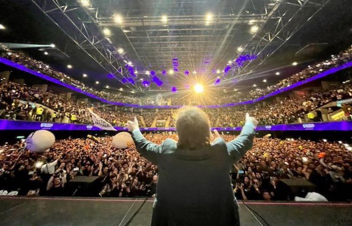 Javier Milei, de irrumpir en la política argentina a favorito a la Presidencia