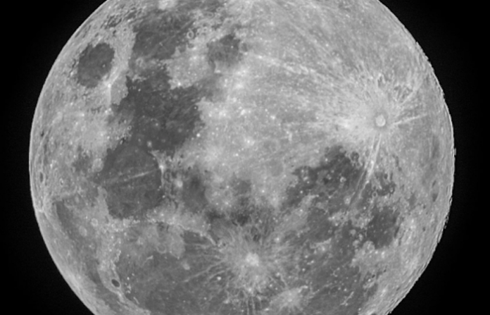 Funcionario del Pentágono asegura que “no es algo realista” que China militarice la Luna