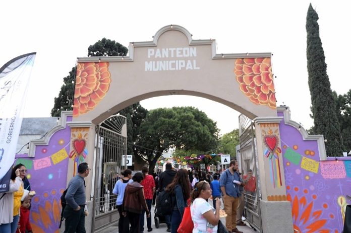 Ofrecerá San Nicolás fiesta de Día de Muertos a beneficio de mascotas