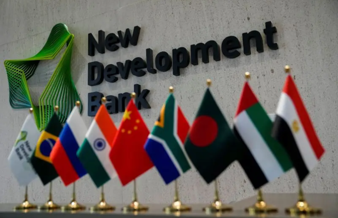 BRICS y países africanos muestran interés en proyecto ruso Sfera, afirma Roscosmos