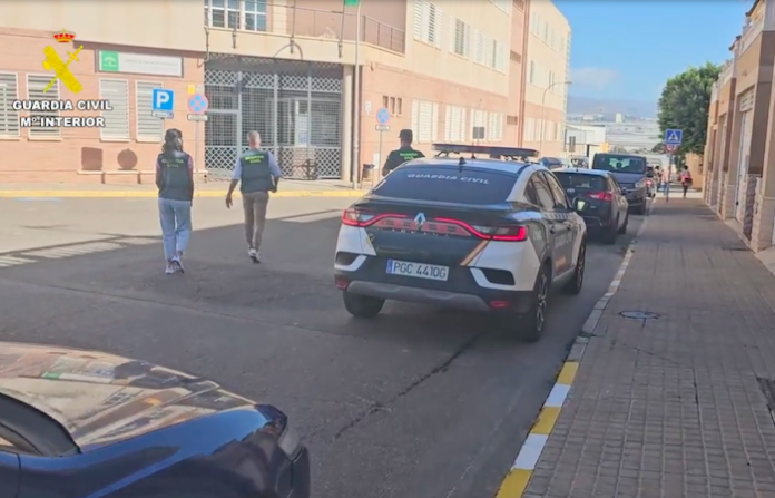 Detienen a tres personas en España por intentar casar a una niña de 15 años