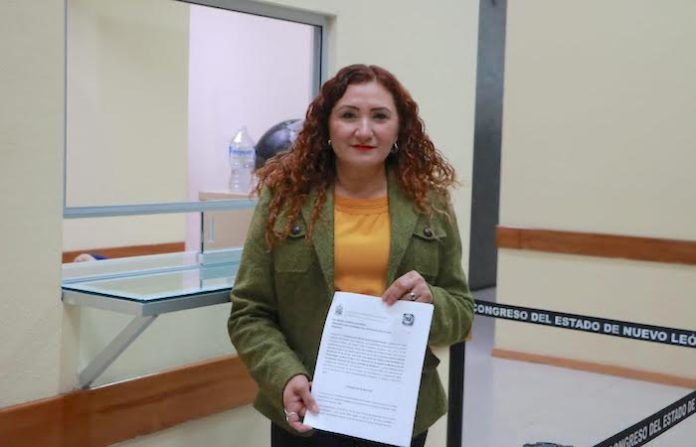 Retoma Myrna Grimaldo representación ciudadana en Consejo Administrativo de AyD