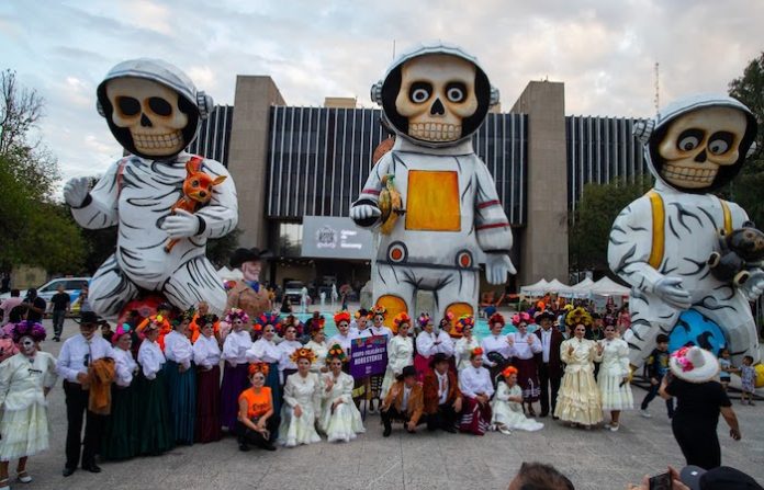 Continúa esta semana conmemoración del Día de Muertos en Monterrey