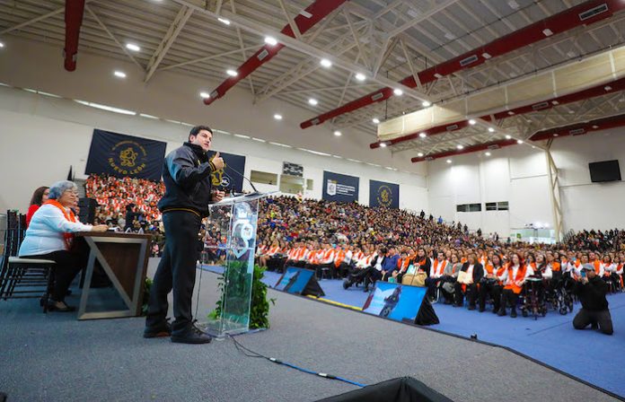 NL Imparable en la Educación, se gradúan cerca de mil 500 alumnos de la Universidad Ciudadana