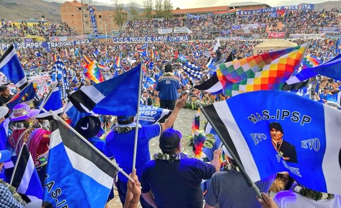 Evo Morales es ratificado como líder del MAS y nominado como candidato presidencial