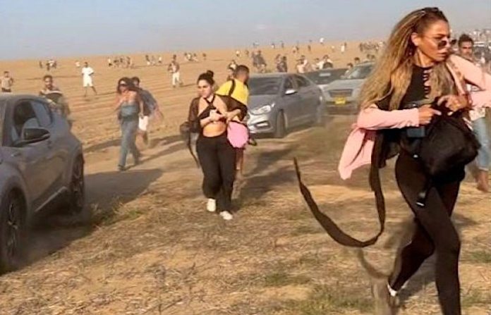 Video: Más de 260 cuerpos de israelíes recuperados sitio de festival musical atacado por Hamás