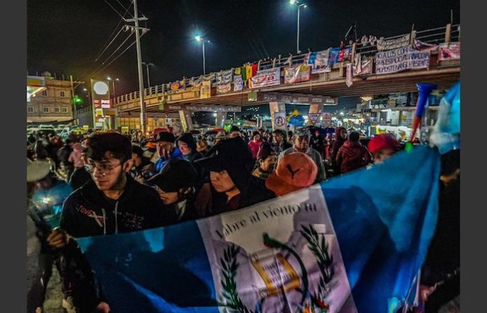 Bloqueos carreteros y manifestaciones continúan por séptimo día este domingo en Guatemala