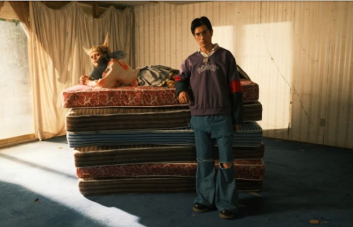 VIDEO: Robot95 estrena “Próximo Diciembre” junto a Bruses y Javier Blake