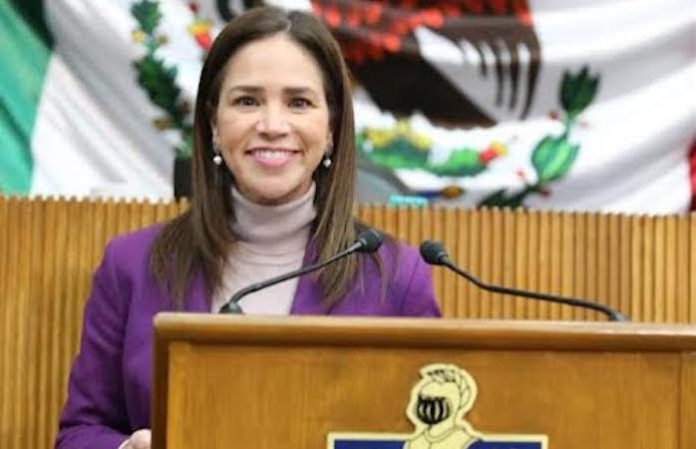 Pide Álvarez ayudar a los estudiantes más desprotegidos con transporte público