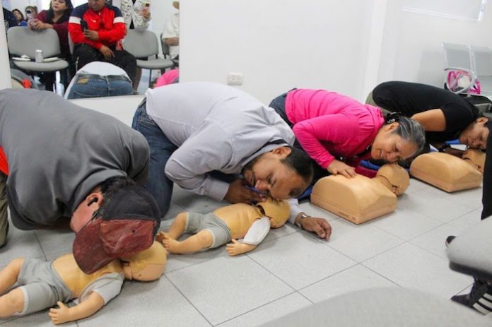 Capacitan DIF y Protección Civil de Monterrey a cuidadores