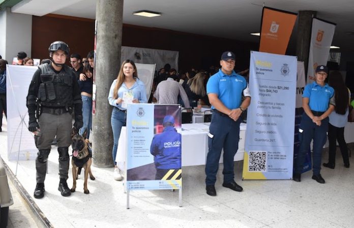 Invitan a estudiantes a integrarse a la Policía de Monterrey