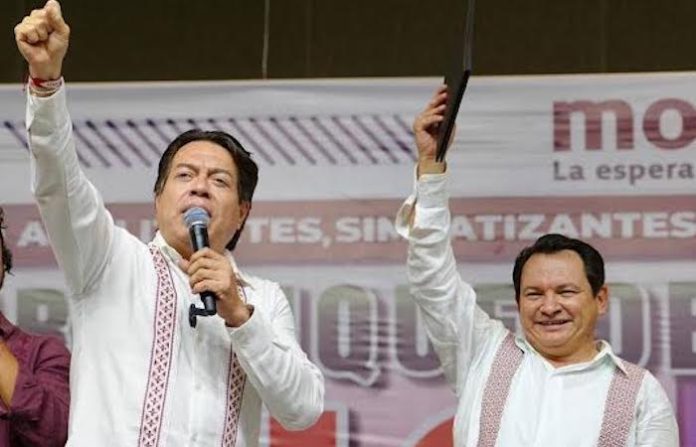 Joaquín “Huacho” Díaz irá por Yucatán recibe su constancia