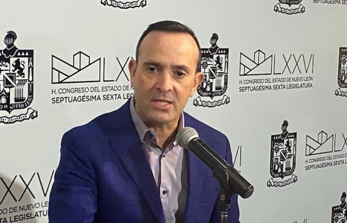 Se enfrenta PRIAN a Navarro, pero lo llaman “gobernador” por accidente