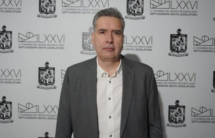 ¡Al que madruga Dios lo ayuda! se registra Waldo Fernández para ir en busca del senado por Morena