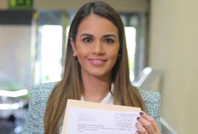 Presente Lorena de la Garza iniciativa para crear la Ley de Comunicación Social del Estado