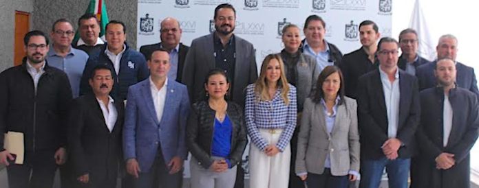 Va Pacto NL por fondos para Municipios y más ingresos fiscales federales