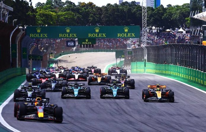 Verstappen obtiene una victoria controlada en el Gran Premio de São Paulo, por delante de Norris y Alonso