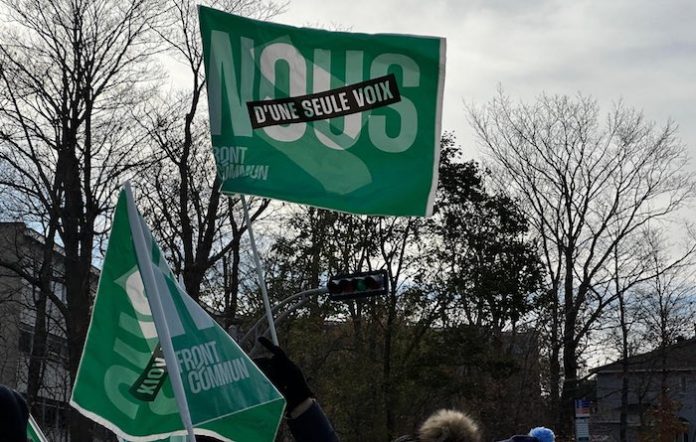 Más de 420.000 funcionarios canadienses inician huelga por mejoras salariales en Quebec