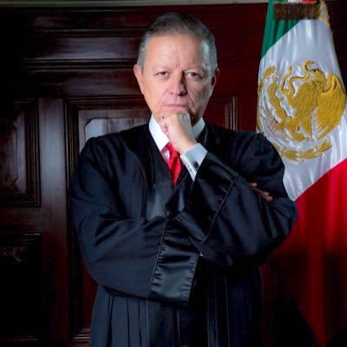 AMLO califica de “venganza” investigación a exministro de Corte Suprema