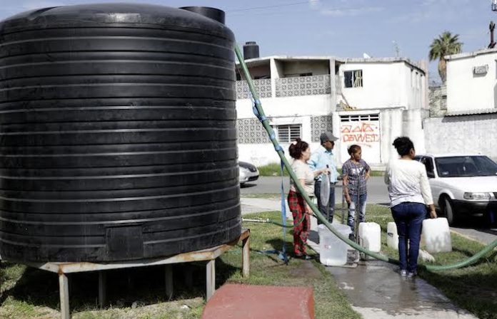 Suministro de agua está garantizo en Escobedo para los afectados de macro fuga